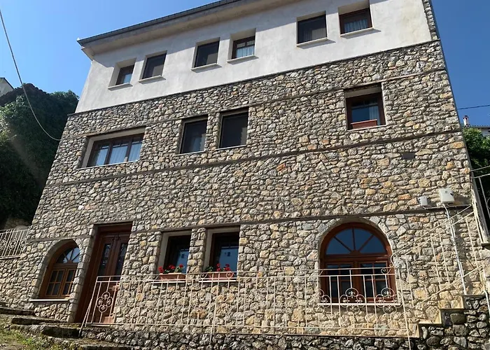 Οικια Αποζαρι Μεγαλη Περσα